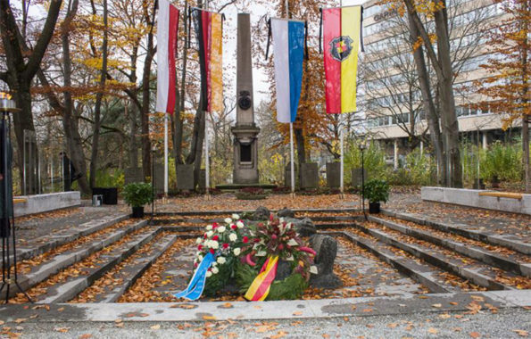 Würzburg gedenkt am Volkstrauertag Opfern der Weltkriege