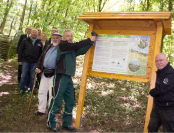 Infostele „Schafstränke“ am Heuchelhof: Verborgene Technik im Wald verstehen